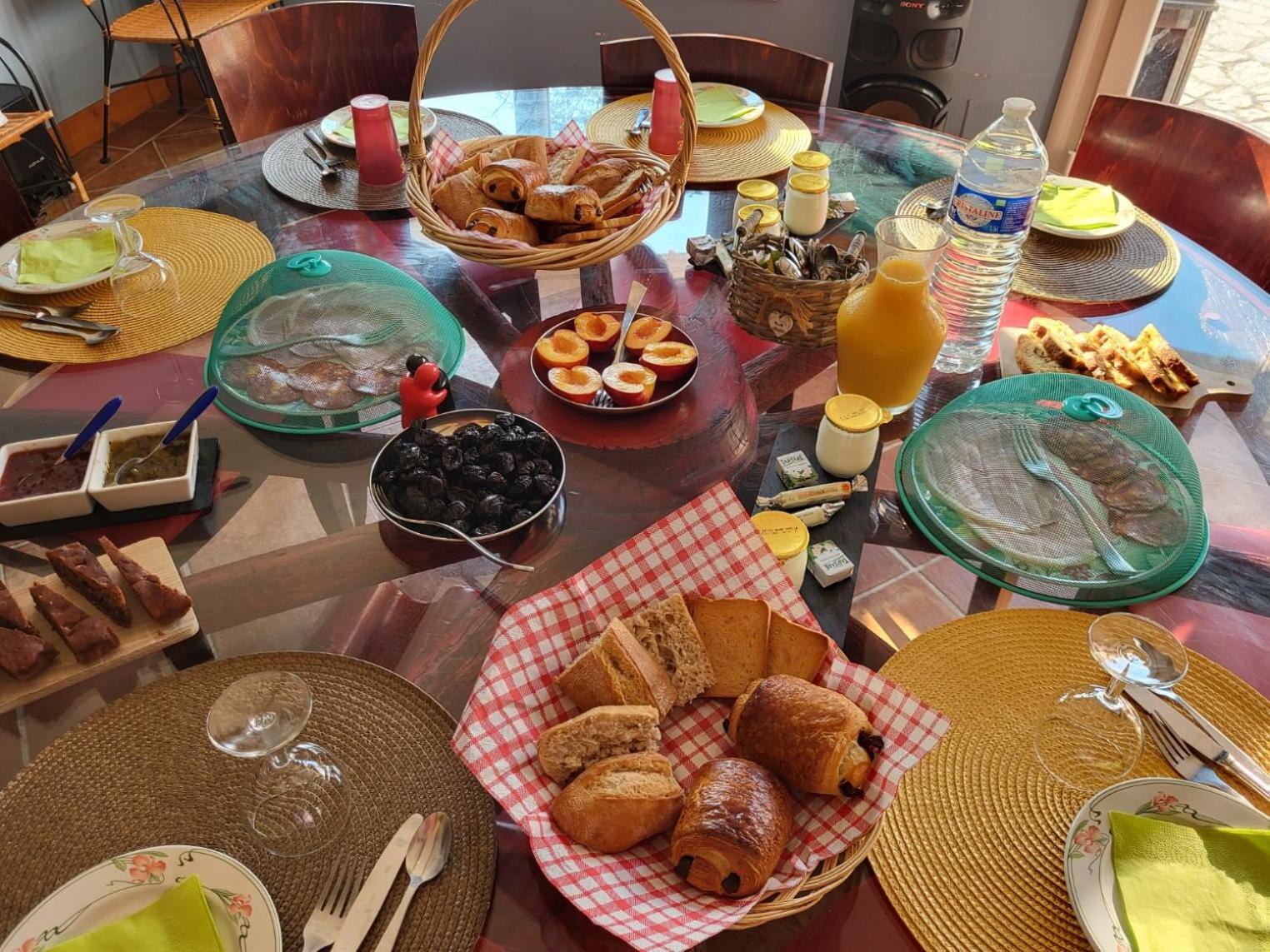 Bed and Breakfast Domaine De La Sarrotte Saugon Exterior foto
